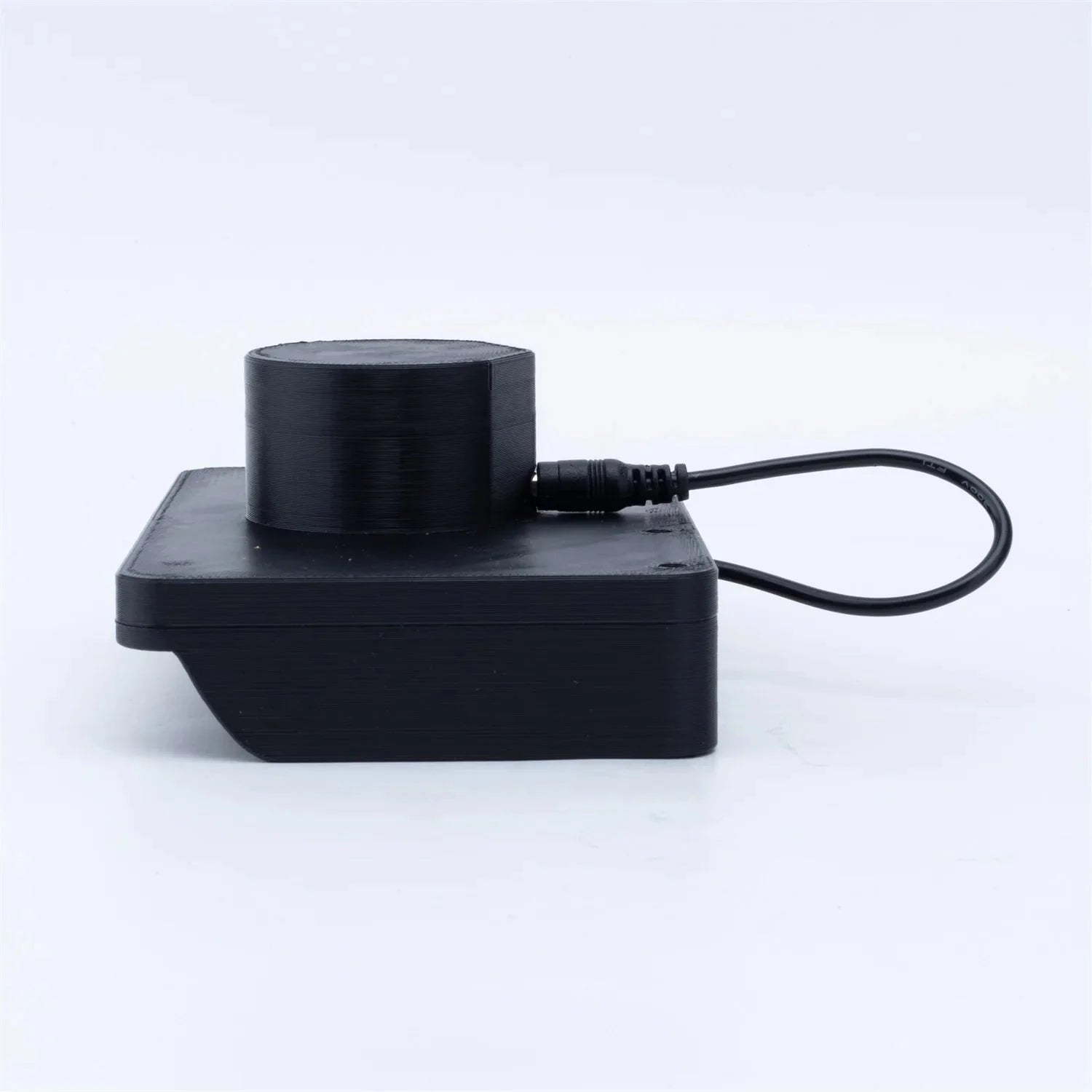 Starlink Mini Adapter for Dewalt 20v 60V Batteries. Provides power supply for Starlink Mini(No Batteries) 