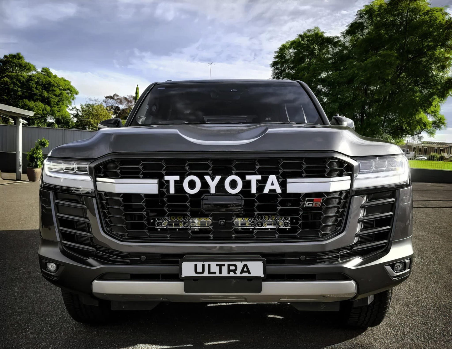 Toyota 300 Series Land Cruiser GR Sport Behind Grille Light Bar Kit Behind Grille Integration Kit
